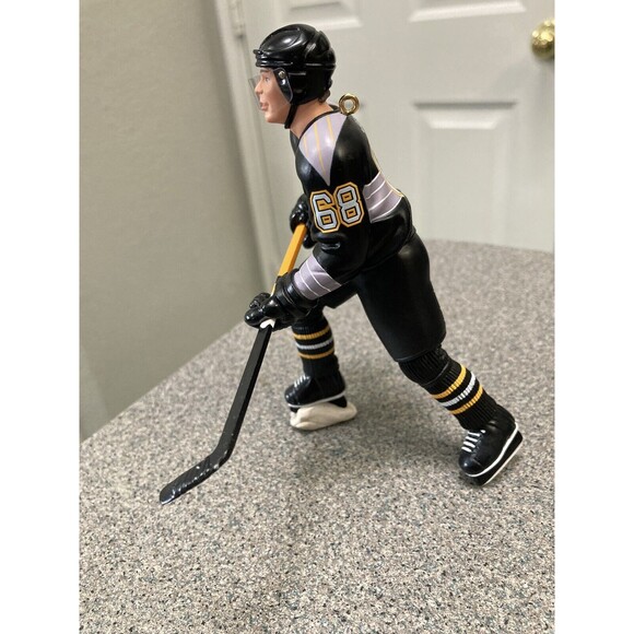 Hockey  2001 Hallmark Keepsake Ornament JAROMIR JAGR Pittsburgh Penguins Hockey - Picture 12 of 16